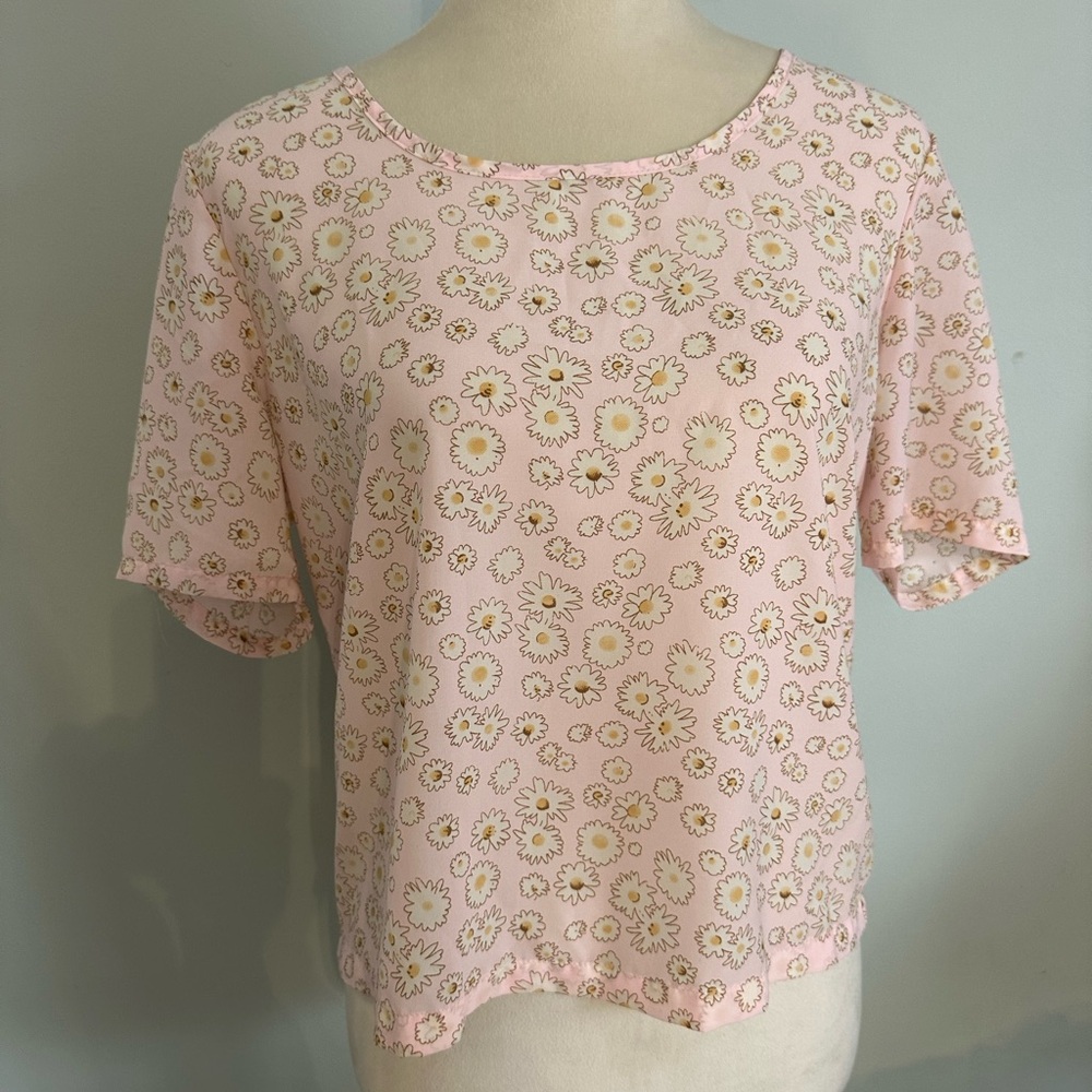 Fun & Fliry Floral Short Sleeve Zip Back Pink Women's Top